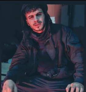 آدم حلس